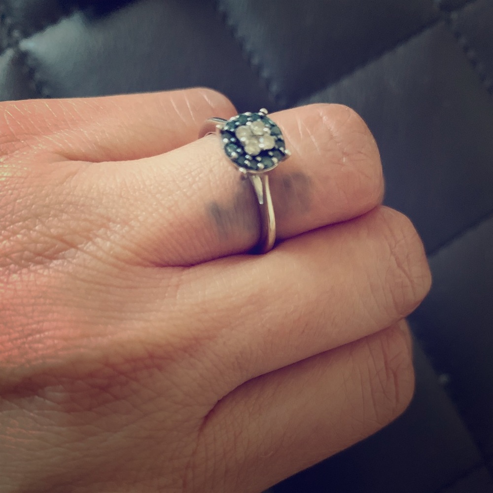 10K white gold with Blue/white Diamond Ring